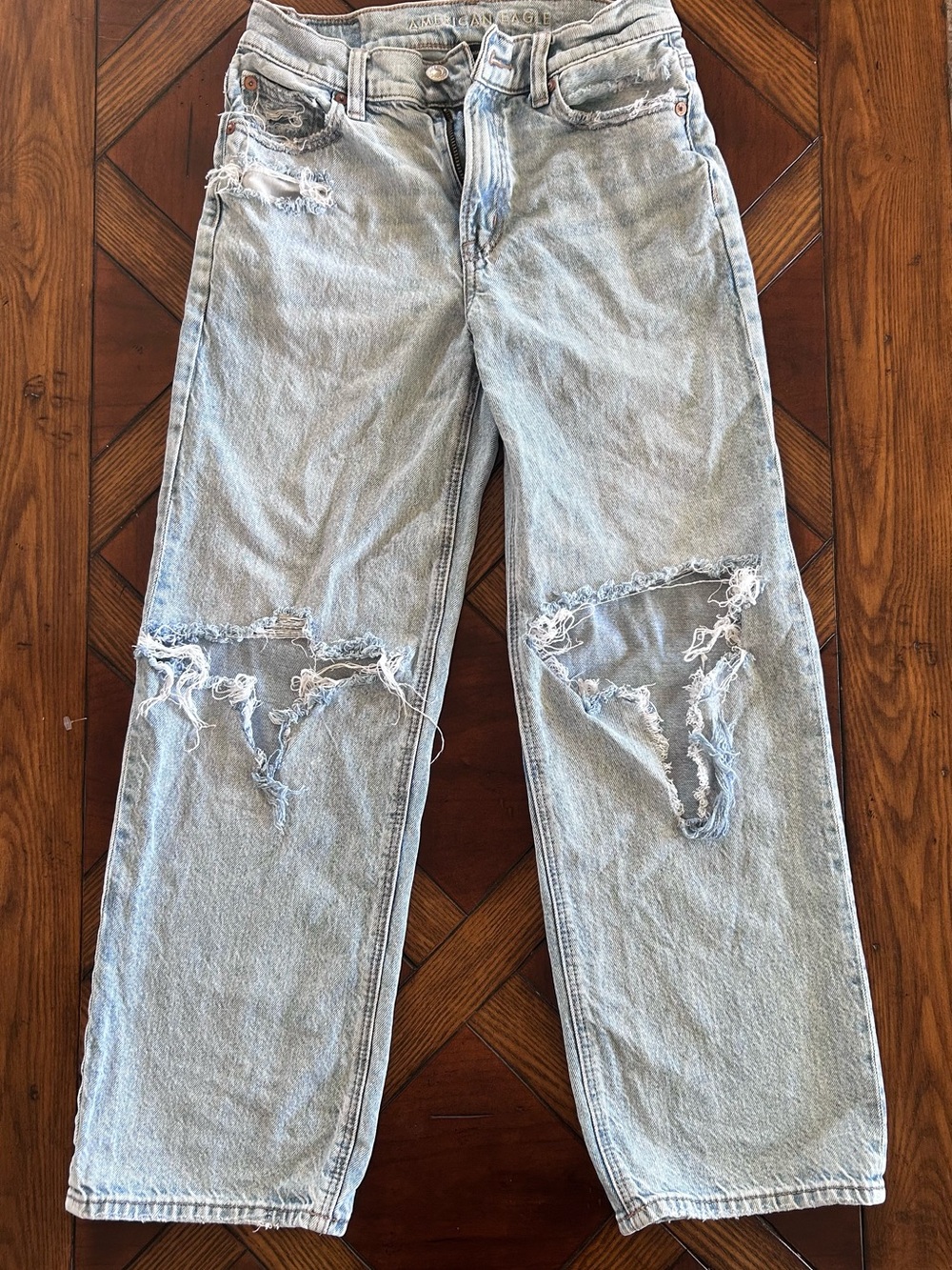 American Eagle Outfitters women Sz 0 Strigid Short - Light Wash Jeans